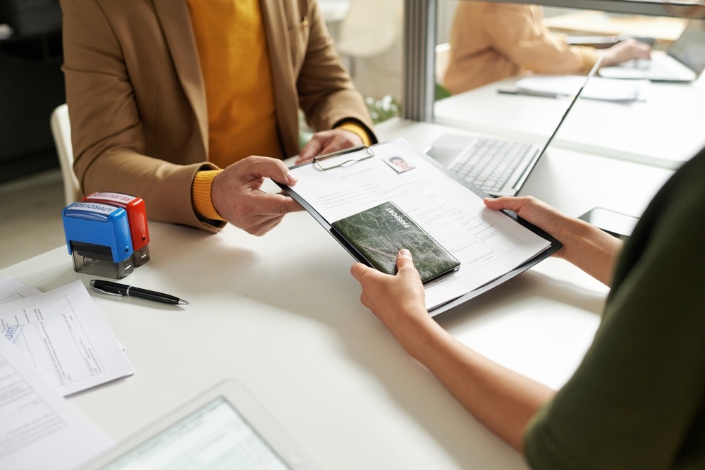 How to Select the Best Consultant for Canadian Immigration